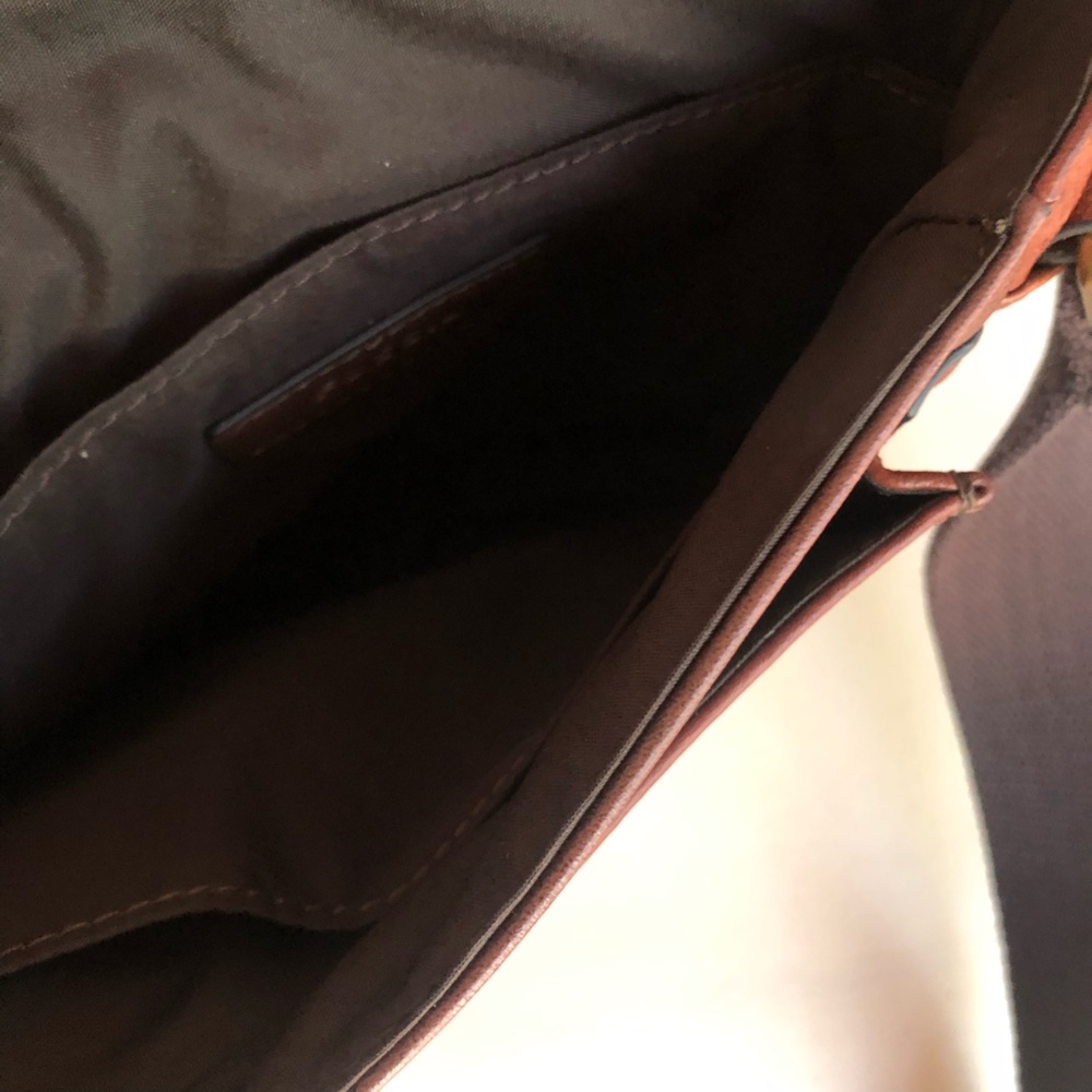 New: Fossil Miles Leather Courier Bag with Adjustable Strap - Picture 12 of 16